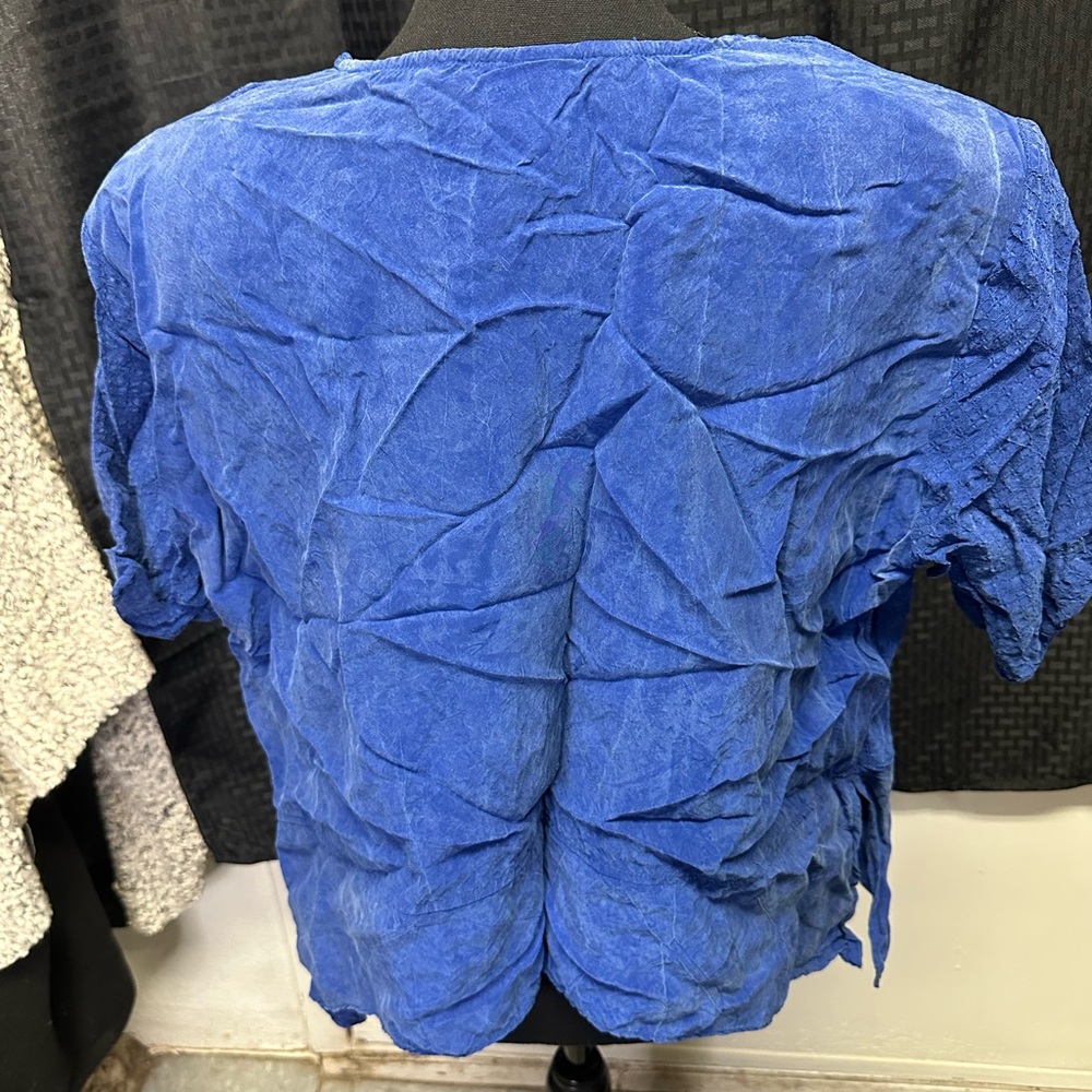 Rabbit Rabbit Rabbit Royal Blue Textured Short Sleeve Top - Picture 4 of 7